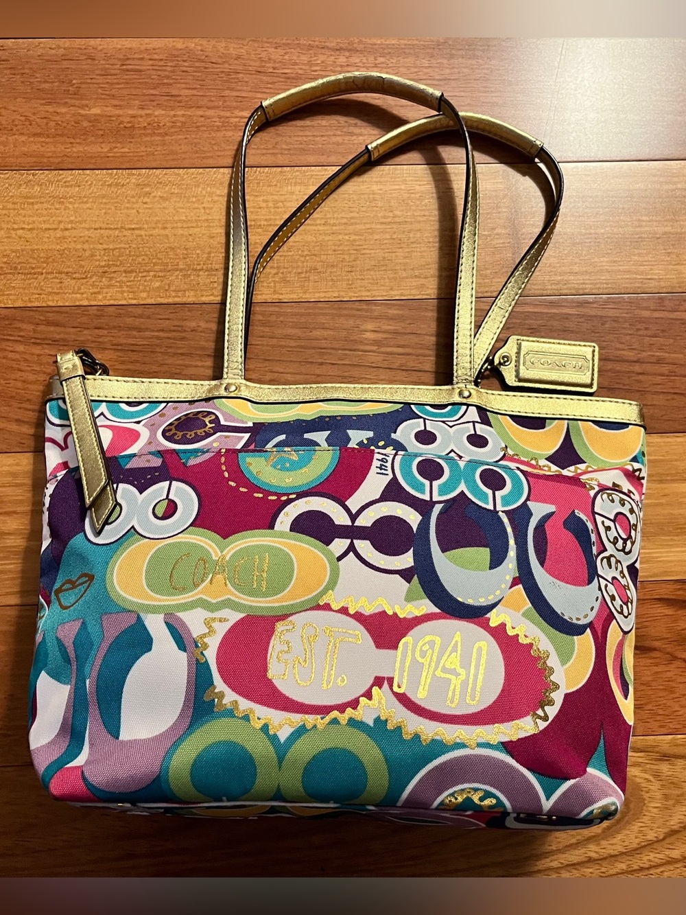 Coach Poppy Signature C Tote Graffiti Gold Trim, Hangtag, 2 Purse Scarves - Picture 9 of 15